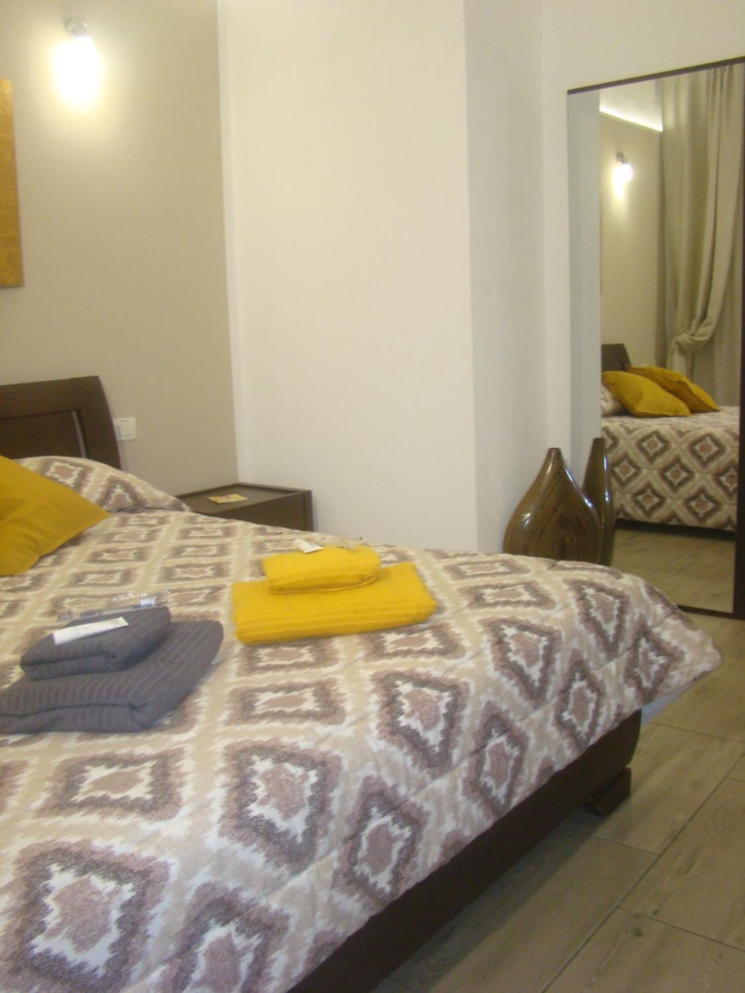 דירות קטאניה Exclusive House In The Center מראה חיצוני תמונה